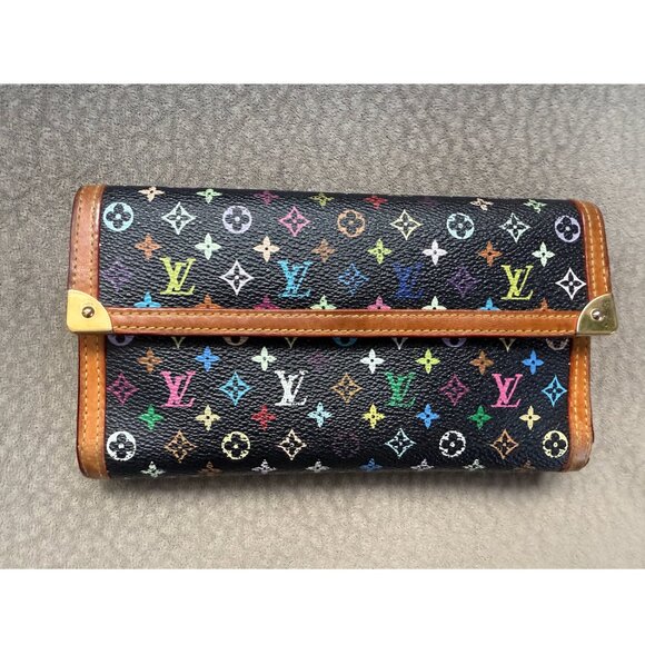 [SOLD] Authentic LOUIS VUITTON Monogram Porte Tresor International Wallet - Picture 3 of 17